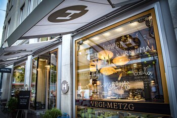 Así es la vidriera del