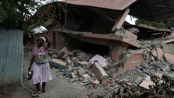 Los muertos por el terremoto