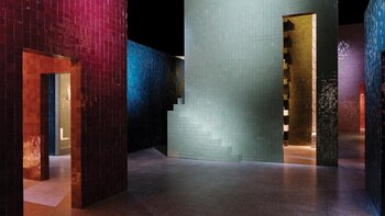 Estas siete “casas” monolíticas y