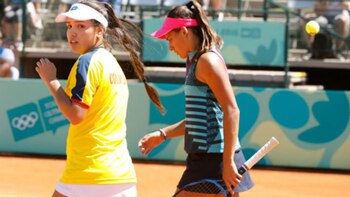 María Camila Osorio y María Lourdes Carlé cayeron en las semifinales del doble femenino (@monjefelipe7)