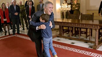 Iván Duque recibe con un