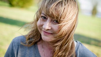 Marcia Frederick tiene hoy 55