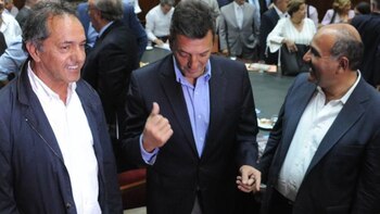Scioli junto a Massa y