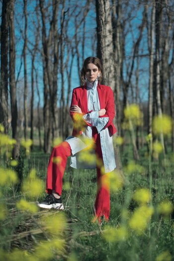 Traje rojo de pantalón y