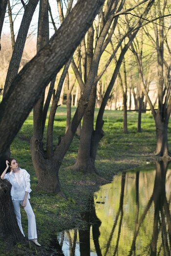 Chaqueta ($ 5.490, Trosman), remera