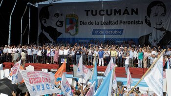 El estrado peronista durante el