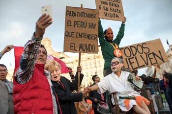 Cientos de personas marcharon el
