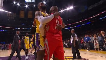 LeBron James intentó separar a