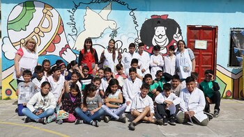 Docentes y alumnos de la