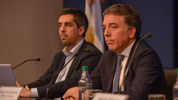 Rodrigo Pena y Nicolás Dujovne,
