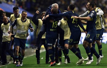 El abrazo de Benedetto con