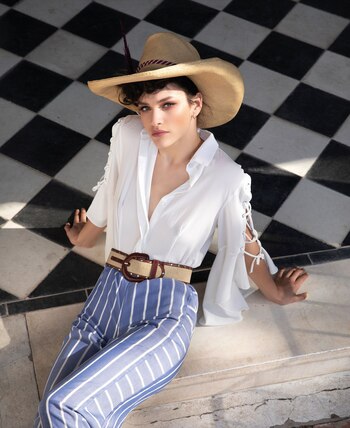 Camisa con lace up en