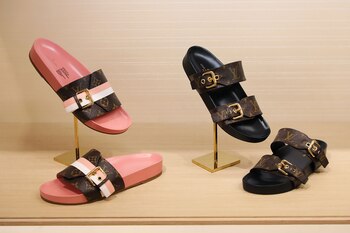 Bom dia flat mule $24.800