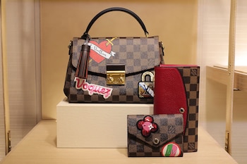 Croisette $ 67.000 y billetera