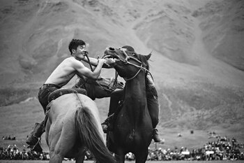 Tulpar Kol, Kirguistán