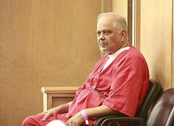 Krishna Maharaj, de 79 años,