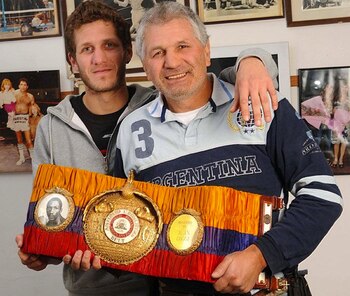 Látigo Coggi y su hijo