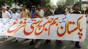 Las asociaciones LGTB solo militan