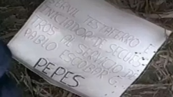 Carteles que dejaban Los Pepes