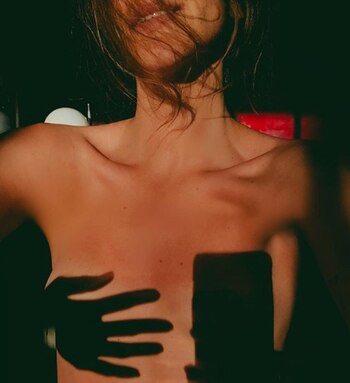 Calu Rivero haciendo su juego