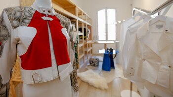 La campera clásica intervenida con