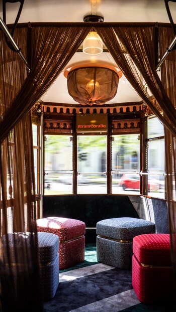 Tram Corallo es un trabajó