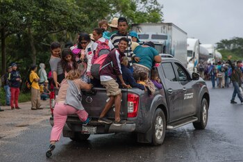 Miembros de la caravana migrante