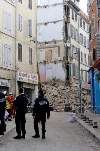 Colapso de dos edificios en