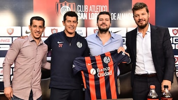 Romagnoli (mánager), Almirón, el presidente