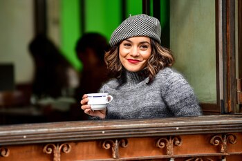 Vanessa Hudgens saltó a la