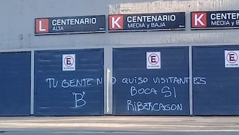 Las autoridades del club taparon