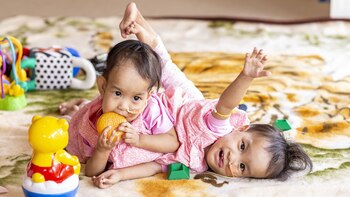 Las siamesas Nima y Dawa,