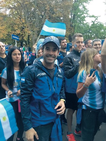 En New York junto a los 300 argentinos que corrieron un clásico de los maratonistas.