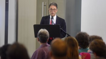 Christoph Meran expuso un discurso en agradecimiento al homenaje que le realizaron a su abuelo