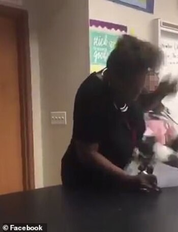 Al finalizar la profesora fue