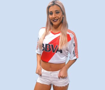 Sol Pérez, con la camiseta