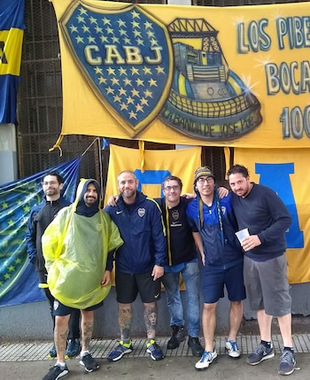 Otra postal de Kato, junto