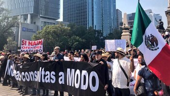 Ciudadanos protestan en el centro