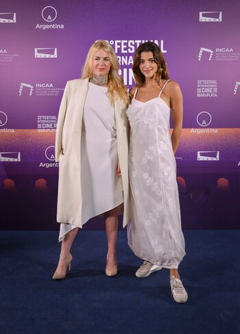 Esmeralda Mitre y Calu Rivero
