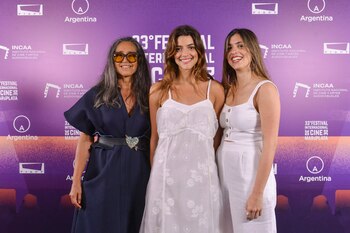 Calu Rivero con su mamá y su hermana