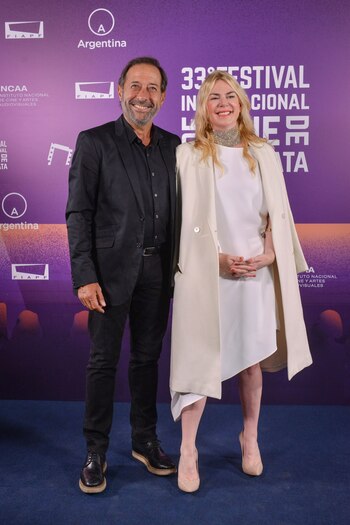 Guillermo Francella junto a Esmeralda Mitre.