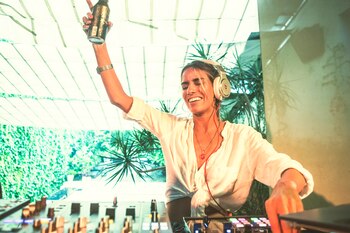 La DJ Sofi Castanion