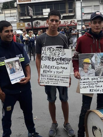 Familiares y amigos de los