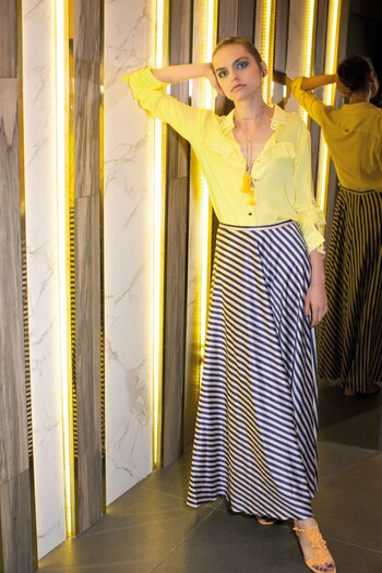 Camisa con apliques ($ 1.460,