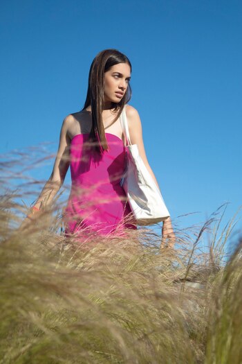 Vestido de paño strapless ($