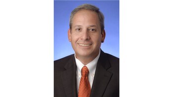 Lester Sola, director del Aeropuerto