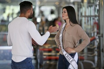 Andrea Díaz recibe las indicaciones