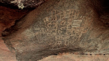 Las imágenes que datan de miles de años de antigüedad se fueron revelando en forma de pequeños hallazgos para permitir a los científicos hacer inferencias sobre cómo eran los primeros poblamientos de la provincia