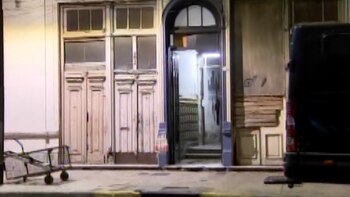 El frente de la propiedad.