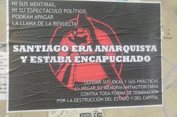 Afiche en reivindicación de Santiago